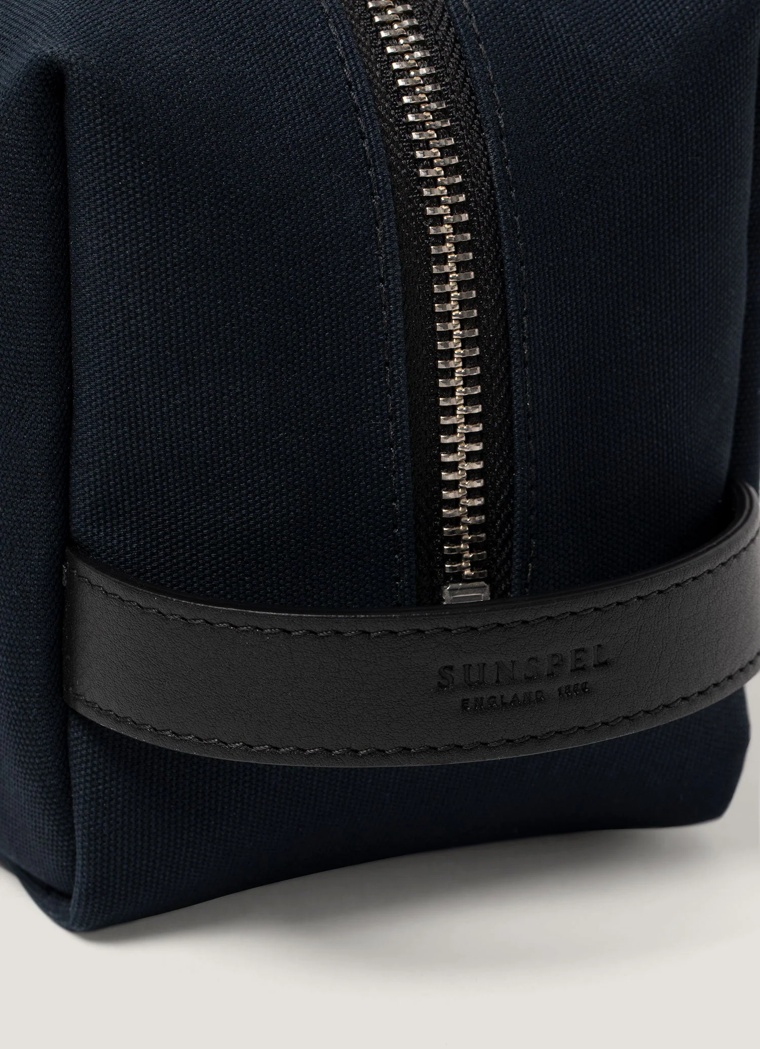 Washbag in Navy - Image 4